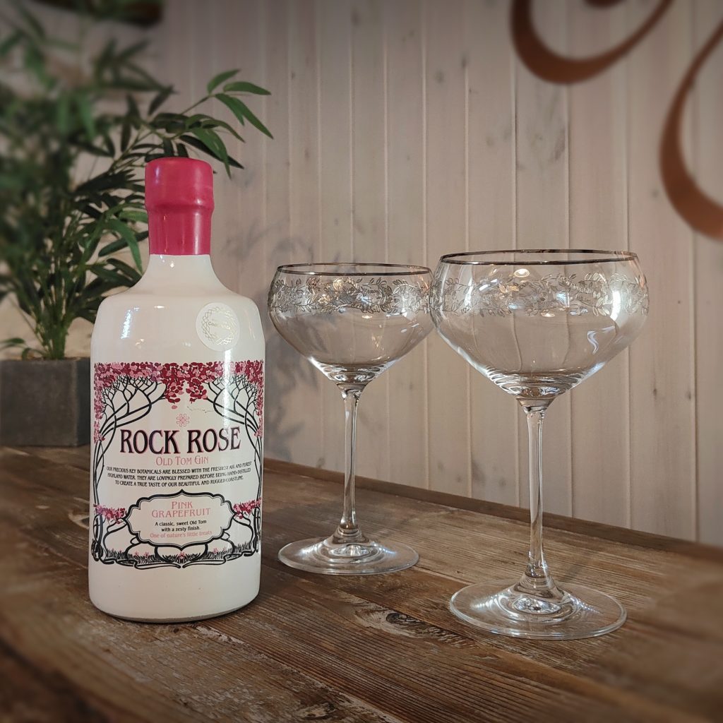 Valentine's Day Gin Gifts 2024 – Our Top Picks!